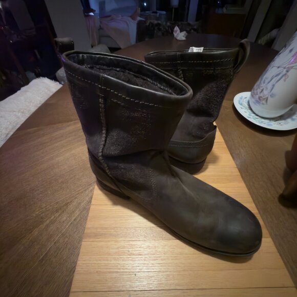 UGG Biker-Style Winter Boots - Picture 7 of 13